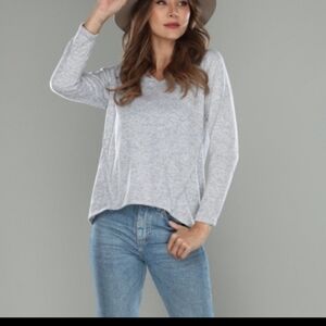 Sale! Nwt solid gray long sleeve shirt. ☆☆3 FOR $25☆☆
